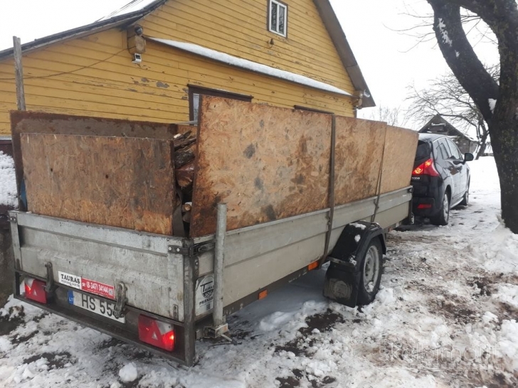 Parduodu sausas malkas – 100 Eur už priekabą arba 50 Eur atsiimant patiems!