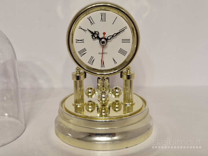 Stalinis kvarcinis laikrodis su švytuokle ir kupolu apie 16cm.