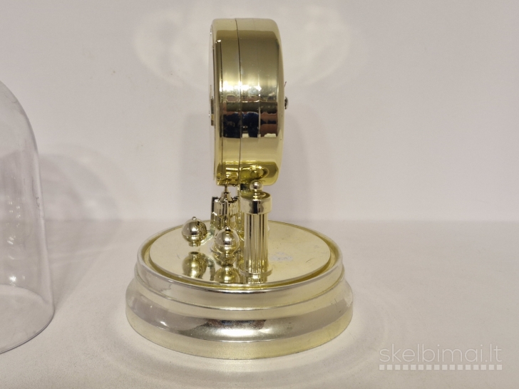 Stalinis kvarcinis laikrodis su švytuokle ir kupolu apie 16cm.