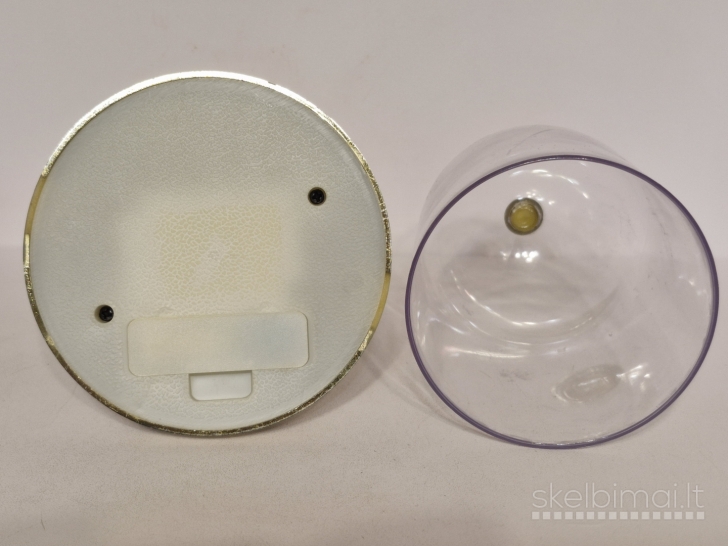 Stalinis kvarcinis laikrodis su švytuokle ir kupolu apie 16cm.