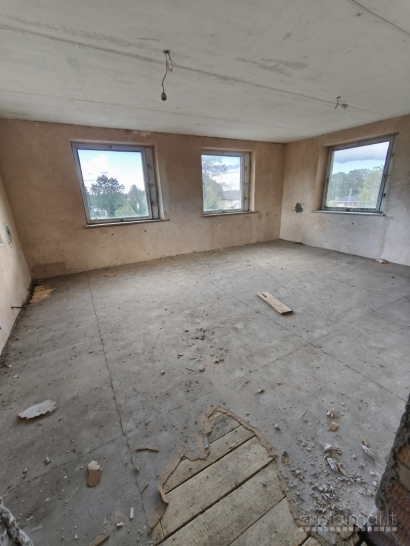 Pastatas Kretingos raj. Kurmaičių k. Mokyklos g.  Bendras plotas 1884,73 kv.m.