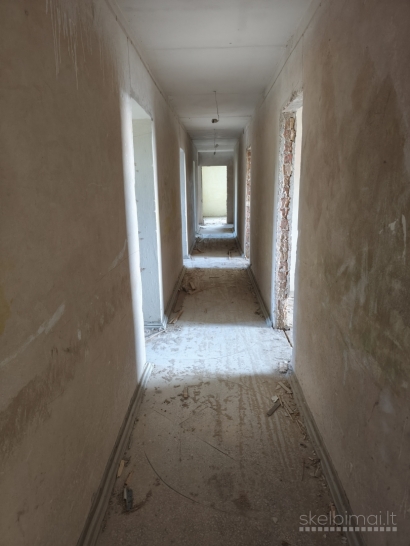 Pastatas Kretingos raj. Kurmaičių k. Mokyklos g.  Bendras plotas 1884,73 kv.m.