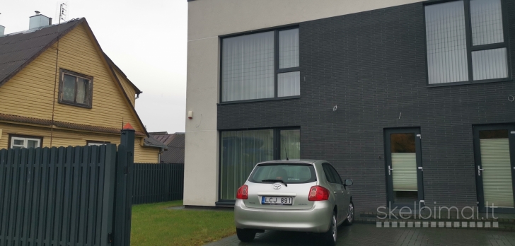 Išnuomojamas kotedžas su nuosavu kiemeliu  Sirupio g.43, Panevėžyje.