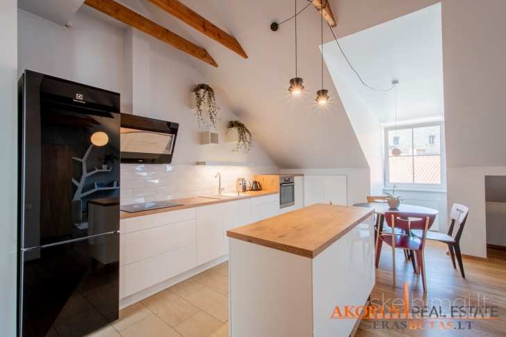 gerasbutas.lt - Naujai įrengta mansarda Tilto g., 150 m - Katedra.