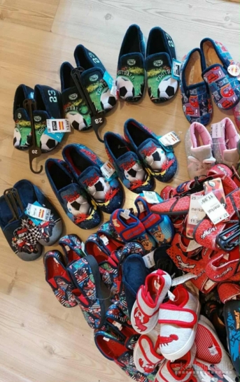 Naujos vaikiškos šlepetės