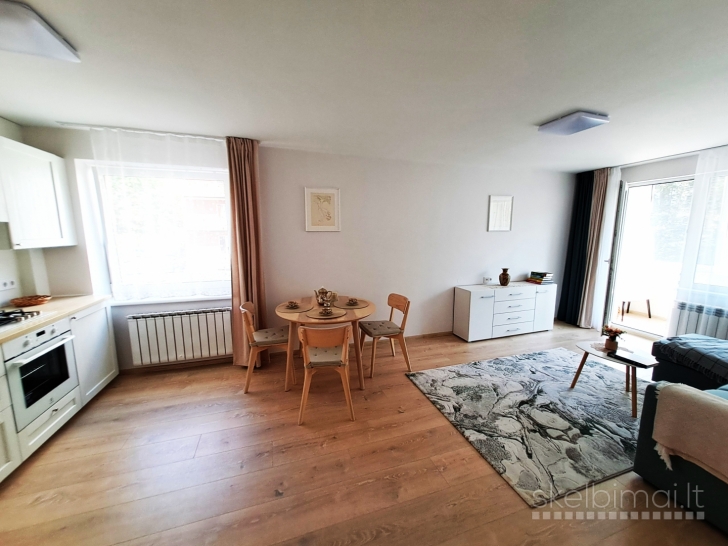 BŪSTO APDAILOS DARBAI