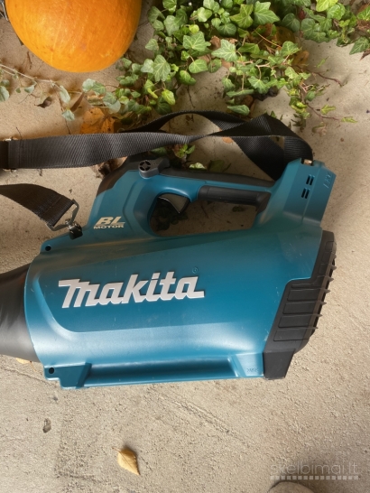 Makita lapų pūstuvas