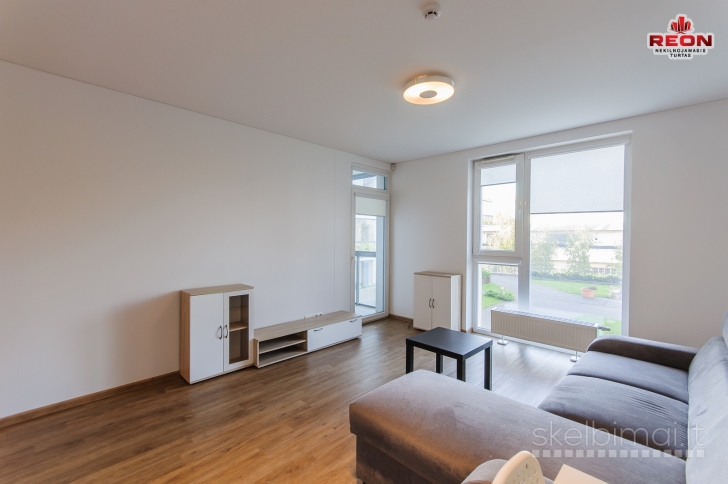 NAUJAI ĮRENGTAS 2K. BUTAS NAUJAMIESTYJE SU AUTOMOBILIO STOVĖJIMO VIETA!