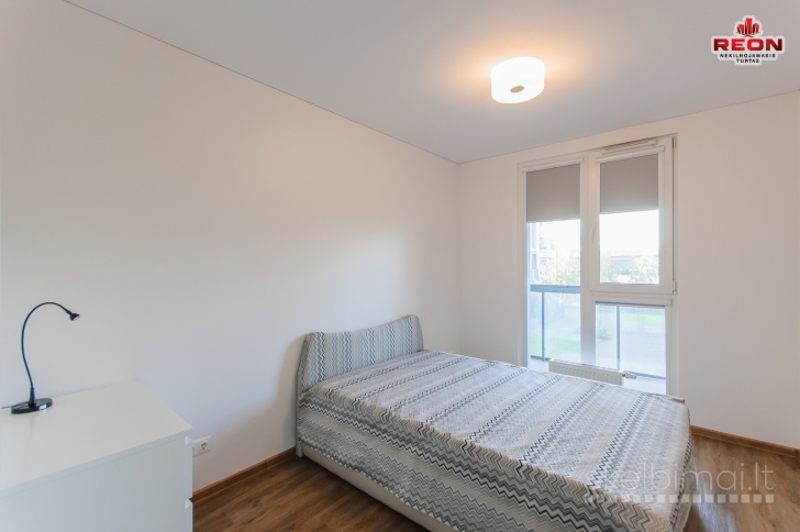 NAUJAI ĮRENGTAS 2K. BUTAS NAUJAMIESTYJE SU AUTOMOBILIO STOVĖJIMO VIETA!