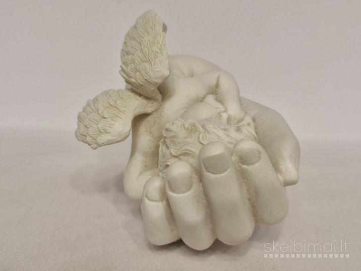 Skulptūrelė "Miegantis angelas rankoje" - balta dekoracija