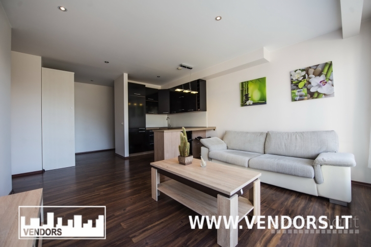 PARDUODAMAS BUTAS ŽEMUTINIUOSE KANIŪKUOSE, ĮKALNĖS AKLG.