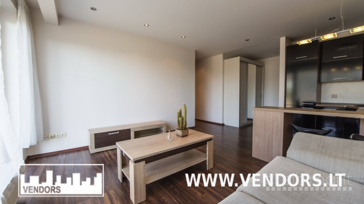 PARDUODAMAS BUTAS ŽEMUTINIUOSE KANIŪKUOSE, ĮKALNĖS AKLG.