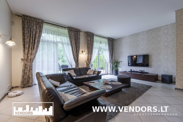 PARDUODAMAS KOTEDŽAS ROMAINIUOSE, M. IR P. ŠALČIŲ G.