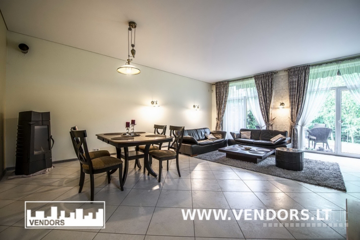 PARDUODAMAS KOTEDŽAS ROMAINIUOSE, M. IR P. ŠALČIŲ G.