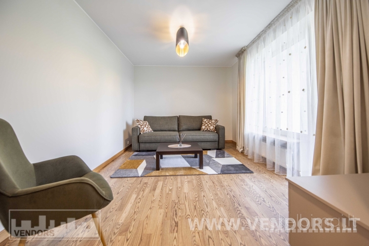 IŠNUOMOJAMAS BUTAS ŽEMUTINIUOSE KANIŪKUOSE, PAKALNĖS G. 11