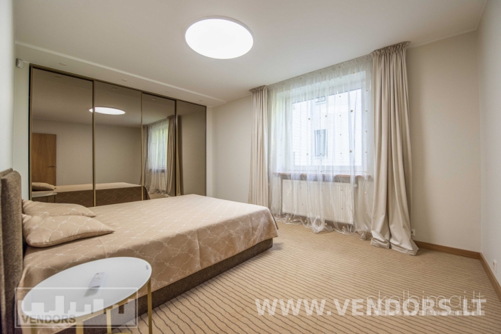 IŠNUOMOJAMAS BUTAS ŽEMUTINIUOSE KANIŪKUOSE, PAKALNĖS G. 11