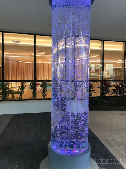 Burbulų kolona Vandens sienelė – unikalus judantis stilius