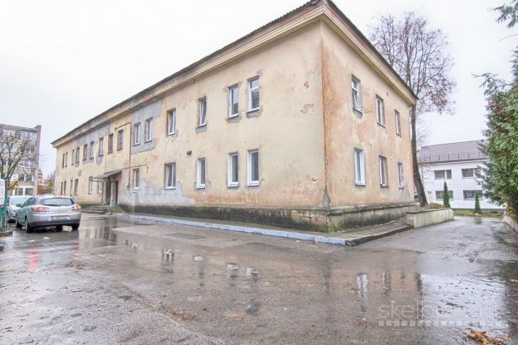 Parduodamas labai pigiai 2-jų kambarių butas