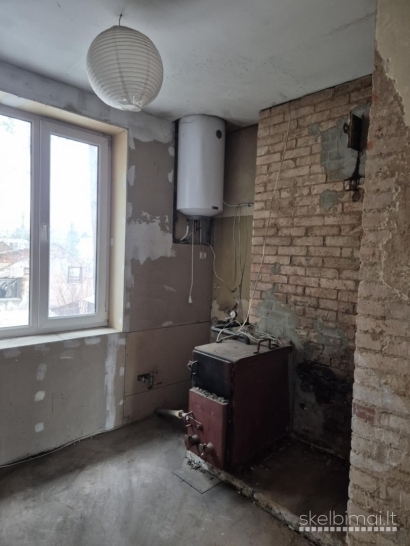 Parduodamas butas 
