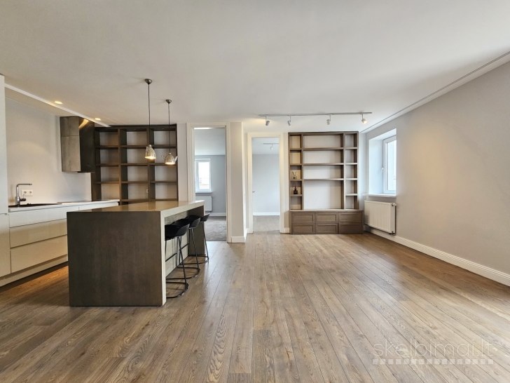 PARDUODAMAS BUTAS KAUNE, ŽALIAKALNYJE, GAIŽIŪNŲ GATVĖJE.