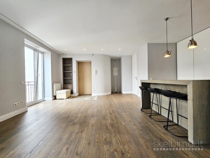 PARDUODAMAS BUTAS KAUNE, ŽALIAKALNYJE, GAIŽIŪNŲ GATVĖJE.