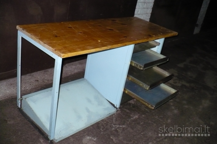 Parduodu šaltkalvio stalus