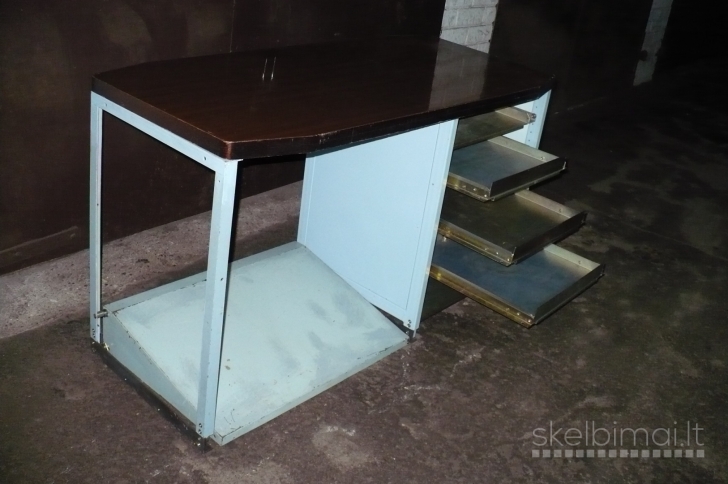 Parduodu šaltkalvio stalus