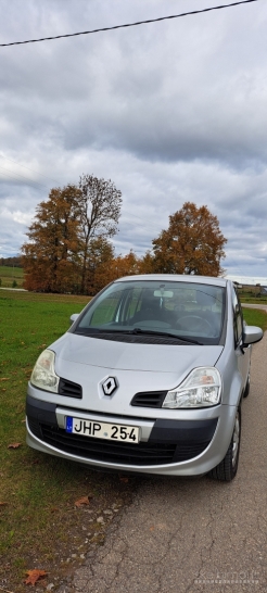 Parduodu automobilį Renault 