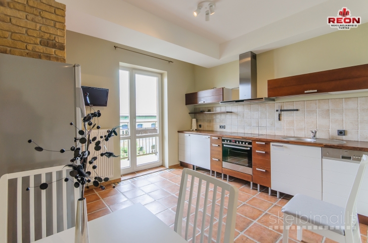 ERDVUS 2 K. BUTAS NAUJOS STATYBOS NAME, SU POŽEMINIU PARKINGU IR AUTONOMINIU Š