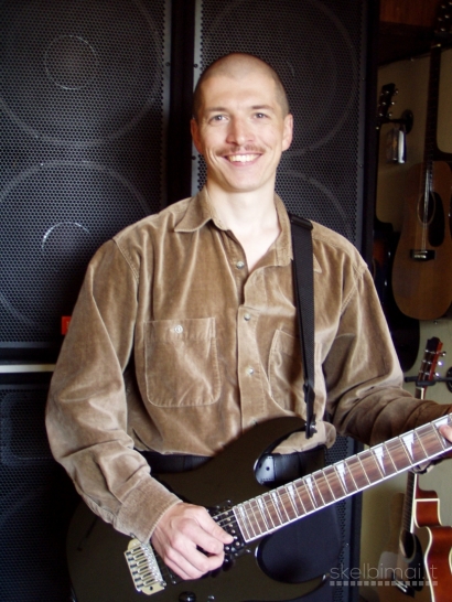 Gitarų pirkimas Vilniuje - Gitarų pirkimas +37065392483