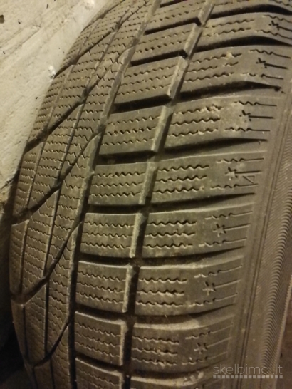 r14 skardiniai ratlankiai 5 skylių su padangomis