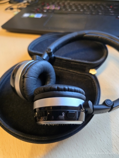 Mercedes-Benz orginalios belaidės ausinės 