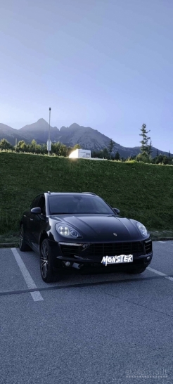 Porsche Macan S