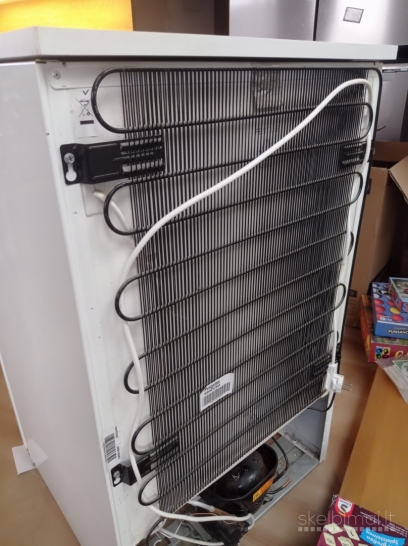 Įmontuojamas šaldytuvas 