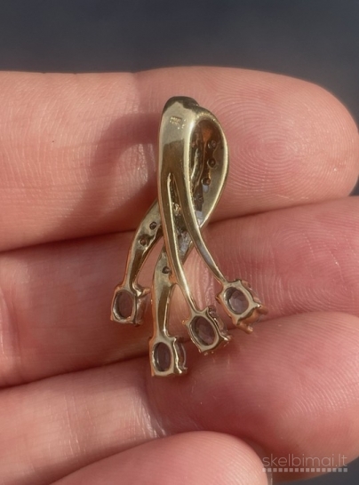 Naujas aksinis pakabukas su topazais ir deimantais.