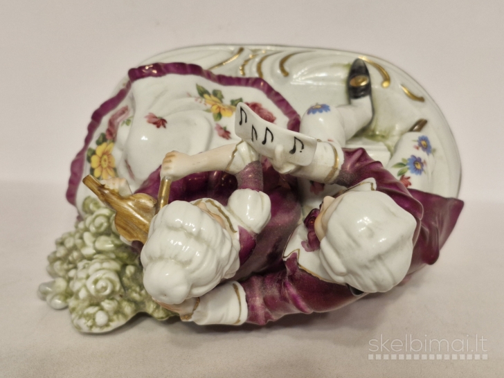 Porcelianinė figūrelė "Muzikuojanti pora" apie 17cm.