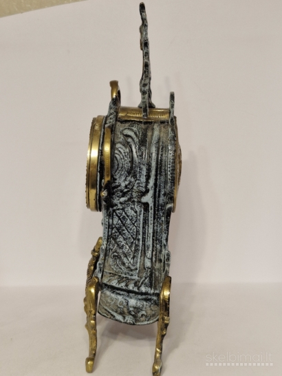 Dekoratyvinis metalinis laikrodis barokinio stiliaus, 34cm. 2,4kg