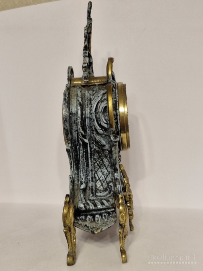 Dekoratyvinis metalinis laikrodis barokinio stiliaus, 34cm. 2,4kg