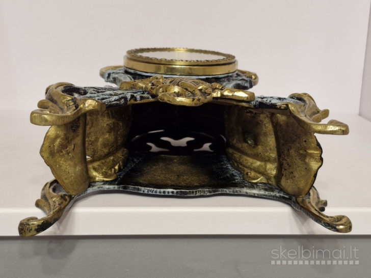 Dekoratyvinis metalinis laikrodis barokinio stiliaus, 34cm. 2,4kg