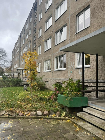 Parduodamas 2 kambarių butas Naujakiemyje Klaipėdoje