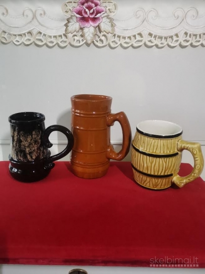 Vintažiniai bokalai kolekcininkams.