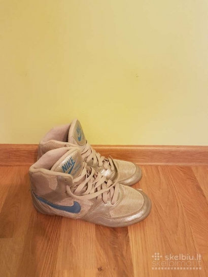 NAUJI Nike aulinukai