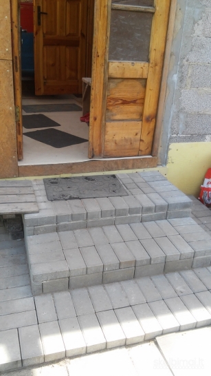 Mūrinis sodo namas tinkamas nuolatiniam gyvenimui.