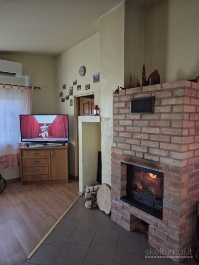 Mūrinis sodo namas tinkamas nuolatiniam gyvenimui.