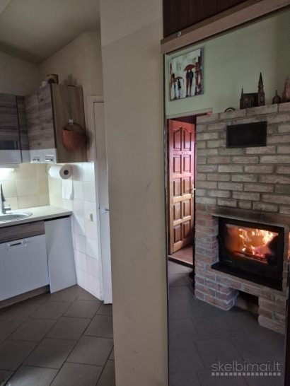 Mūrinis sodo namas tinkamas nuolatiniam gyvenimui.