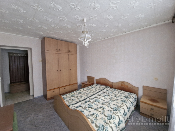 PARDUODAMAS 4 KAMBARIŲ BUTAS RASEINIUOSE