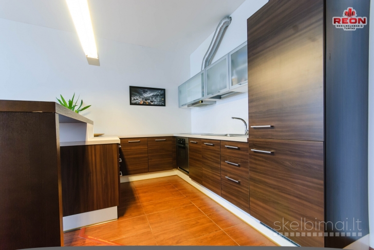 2 K. BUTAS SU NEREALIU VAIZDU,PARKINGAS IR SANDĖLIUKAS