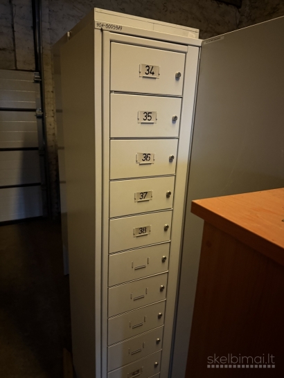 PARDUODAMI baldai daiktai URMU