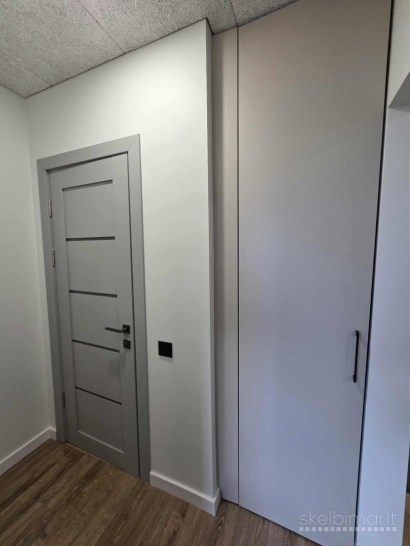 PARDUODAMAS NAUJAI SUREMONTUOTAS 2 KAMBARIŲ BUTAS MAŽEIKIUOSE, PAVASARIO G. 35