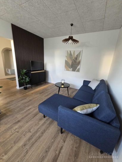 PARDUODAMAS NAUJAI SUREMONTUOTAS 2 KAMBARIŲ BUTAS MAŽEIKIUOSE, PAVASARIO G. 35